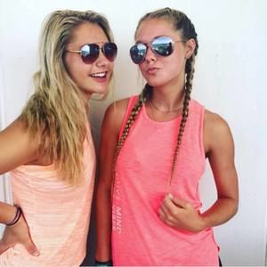 Meet your Posher, Claire